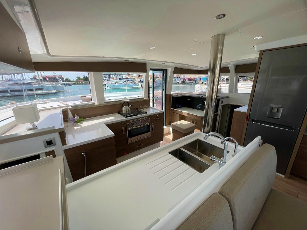 Bali 4.2, Sail and Adventure | Noleggio di Yacht Croazia