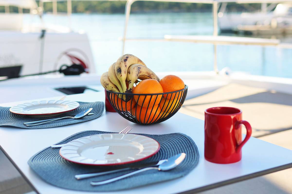 Bali 4.2, Agma | Yacht Charter Croatia