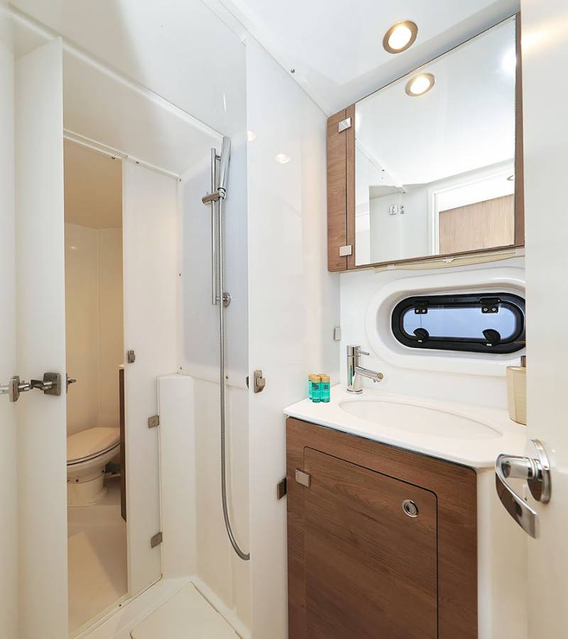 Bali 4.2, Agma | Yacht Charter Croatia