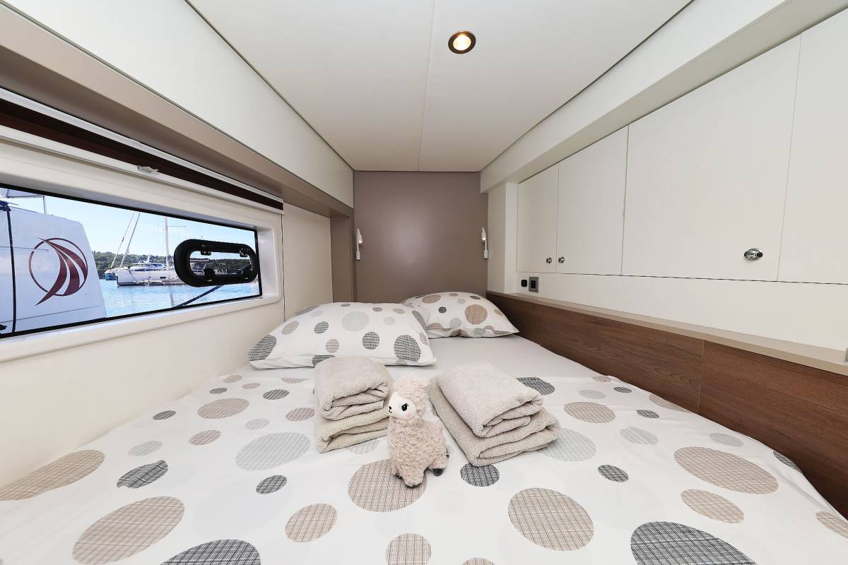 Bali 4.2, Agma | Yacht Charter Croatia