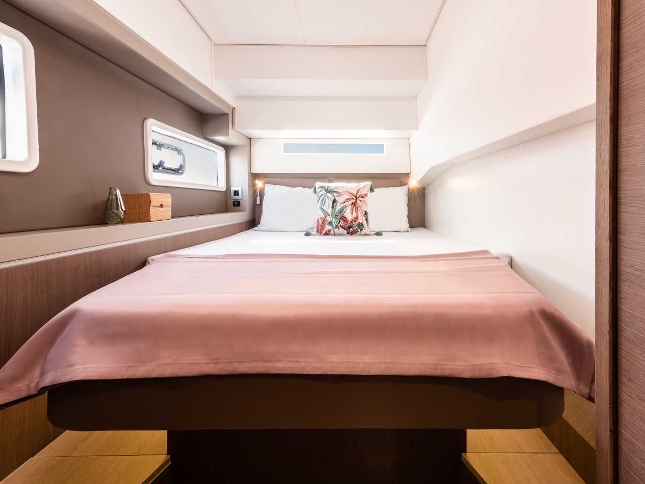 Bali 4.2, Agma | Yacht Charter Croatia