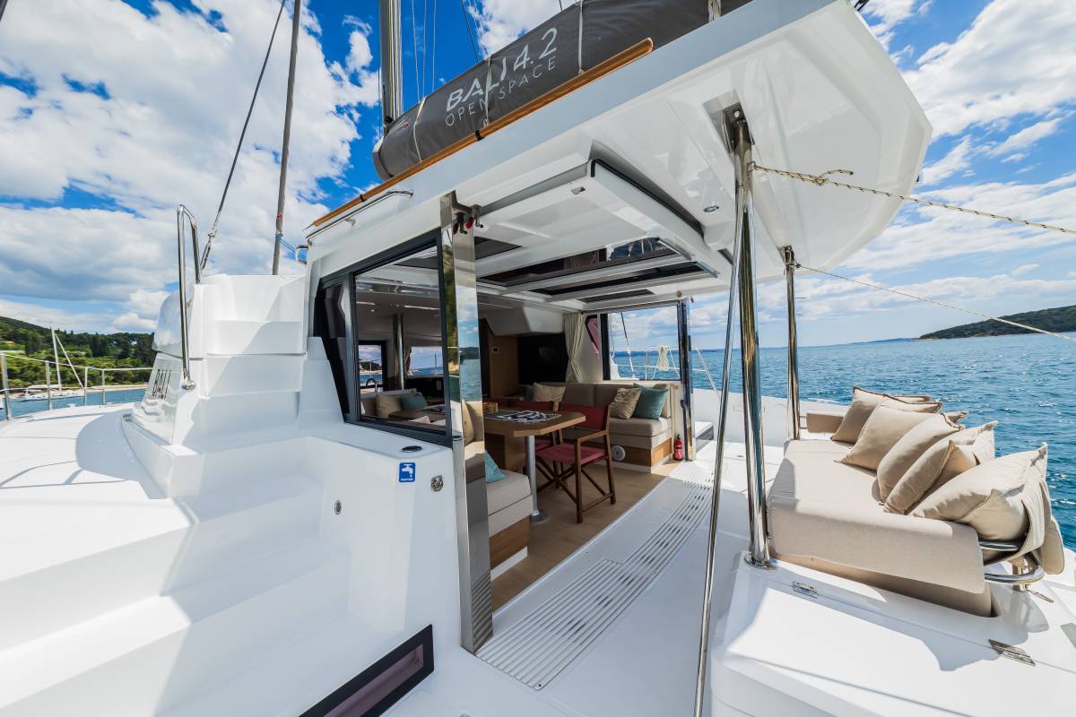 Bali 4.2, Au Soleil | Yacht Charter Croatia