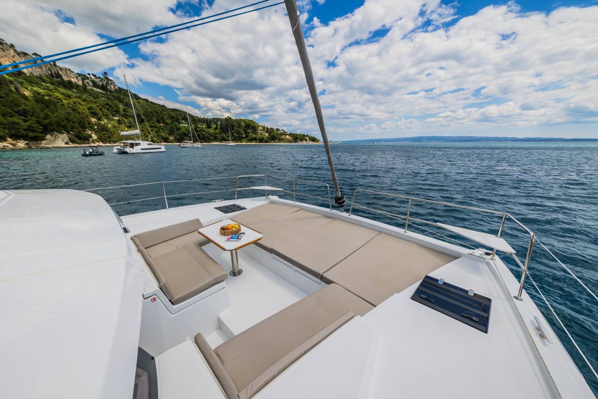 Bali 4.2, Au Soleil | Yacht Charter Croatia