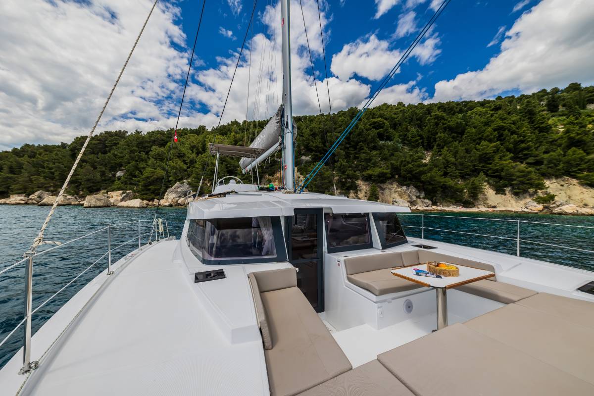 Bali 4.2, Au Soleil | Yacht Charter Croatia