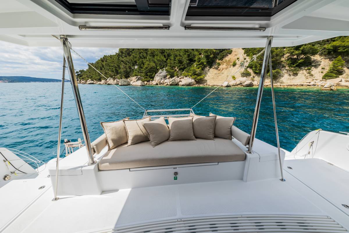 Bali 4.2, Au Soleil | Yacht Charter Croatia
