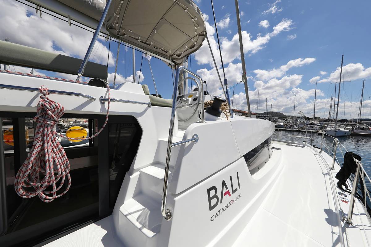 Bali 4.2, Mademoiselle | Yacht Charter Croatia