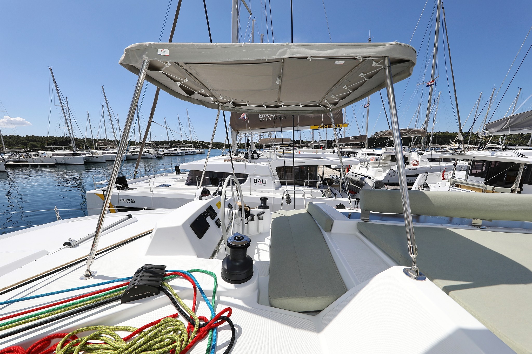 Bali 4.2, Kamla | Yacht Charter Croatia
