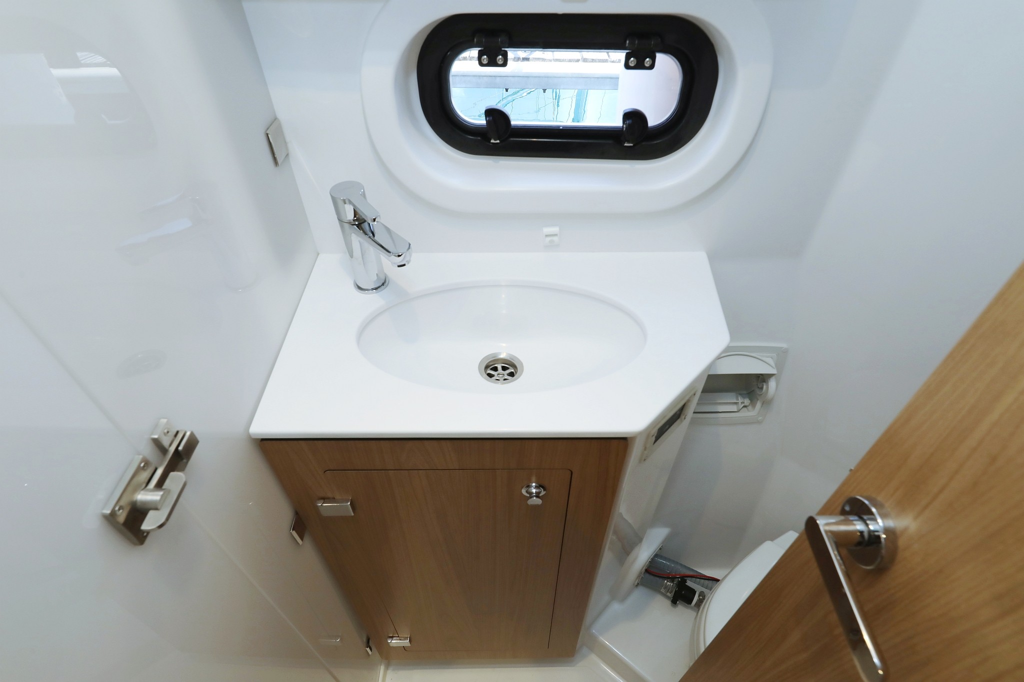 Bali 4.2, Kamla | Yacht Charter Croatia