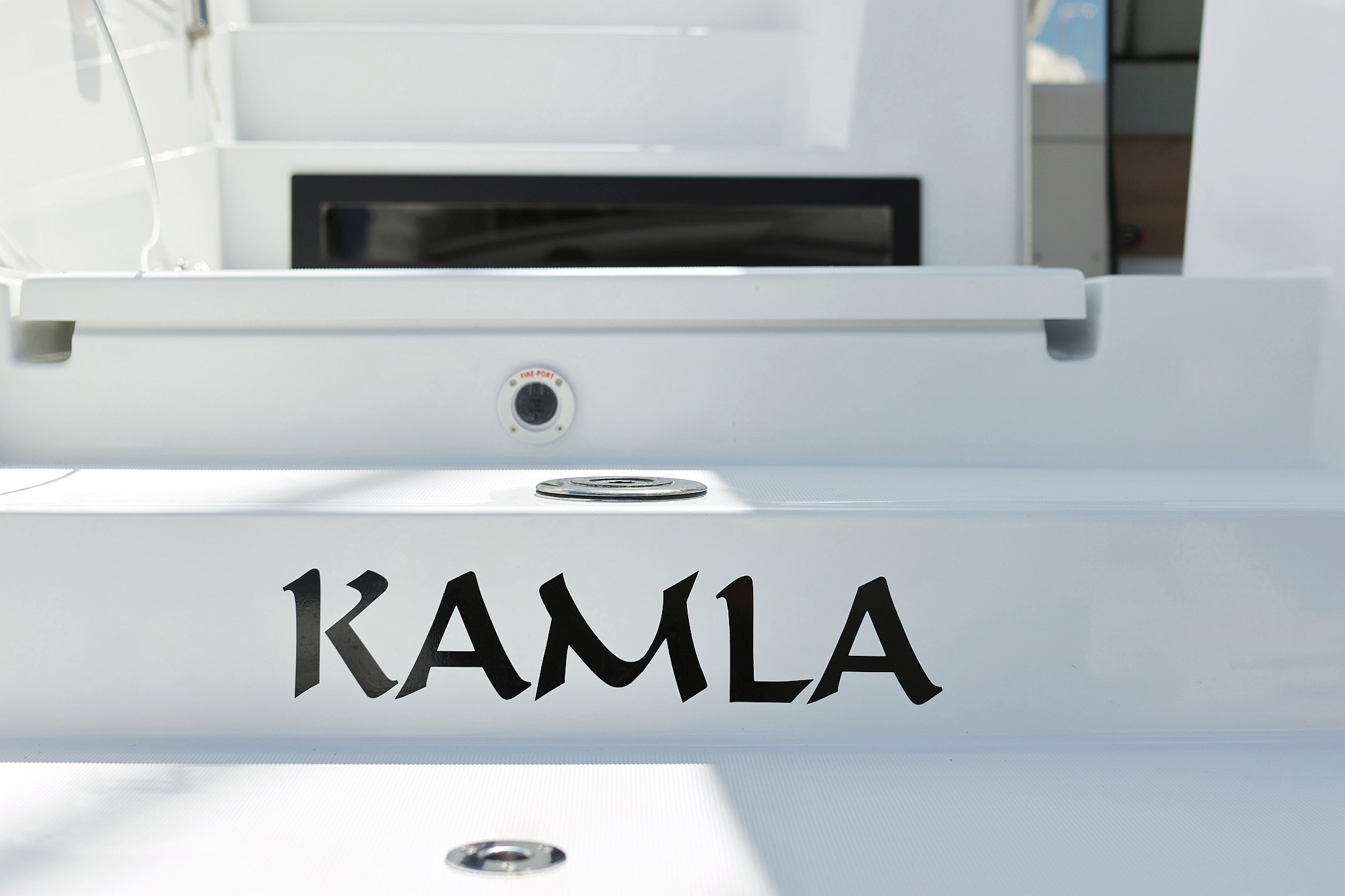 Bali 4.2, Kamla | Yacht Charter Croatia
