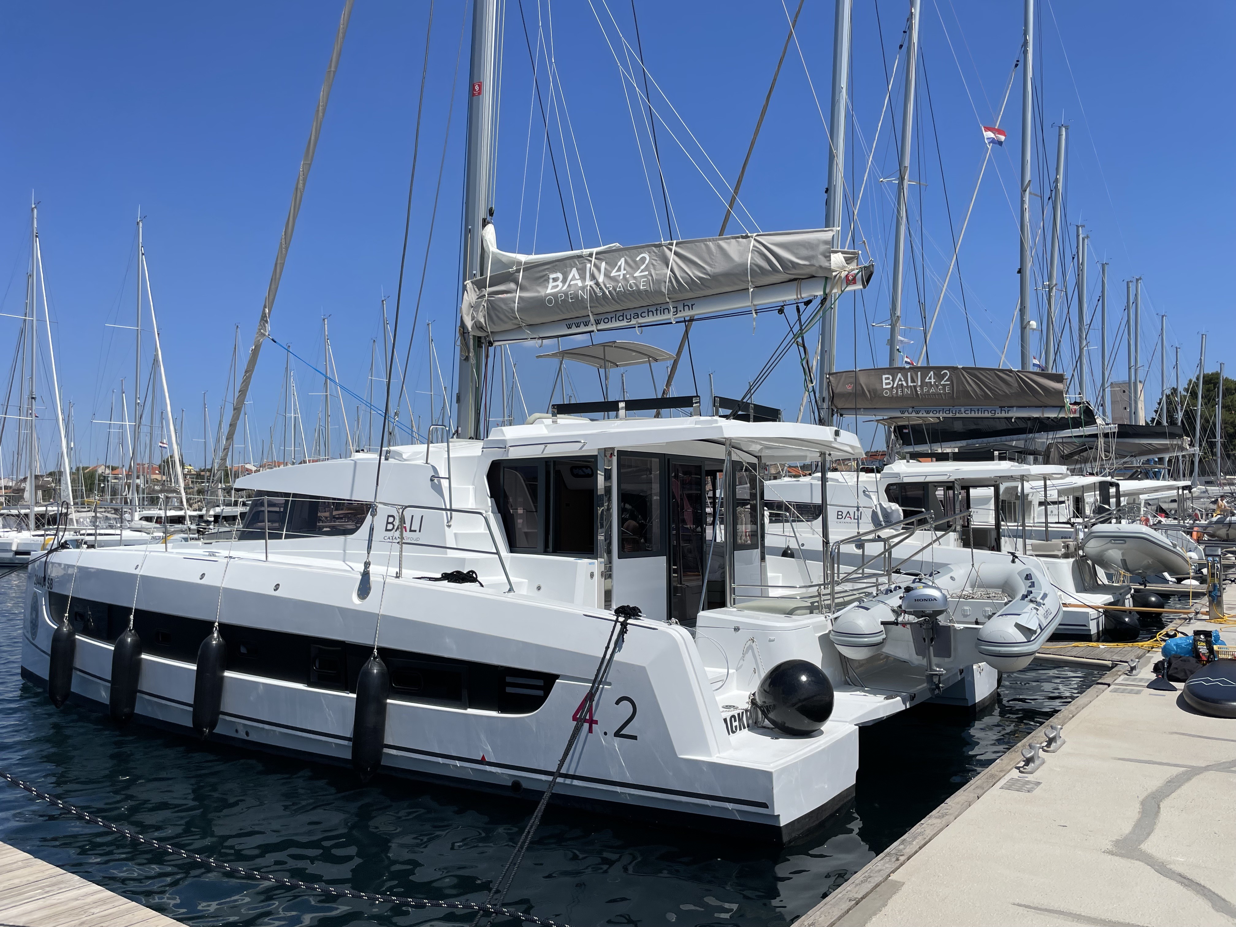 Bali 4.2, Jackpot | Yacht Charter Croatia