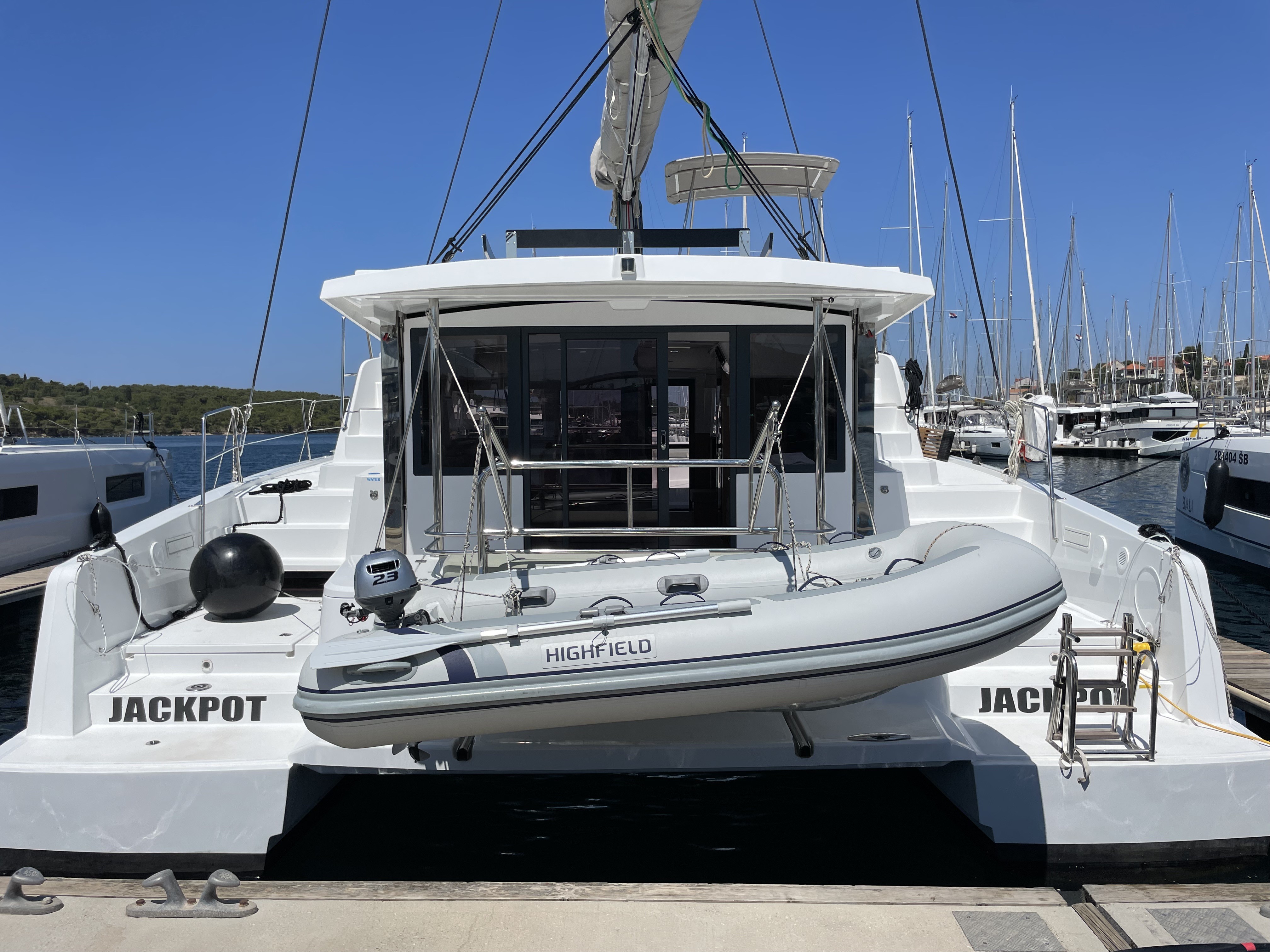 Bali 4.2, Jackpot | Yacht Charter Croatia