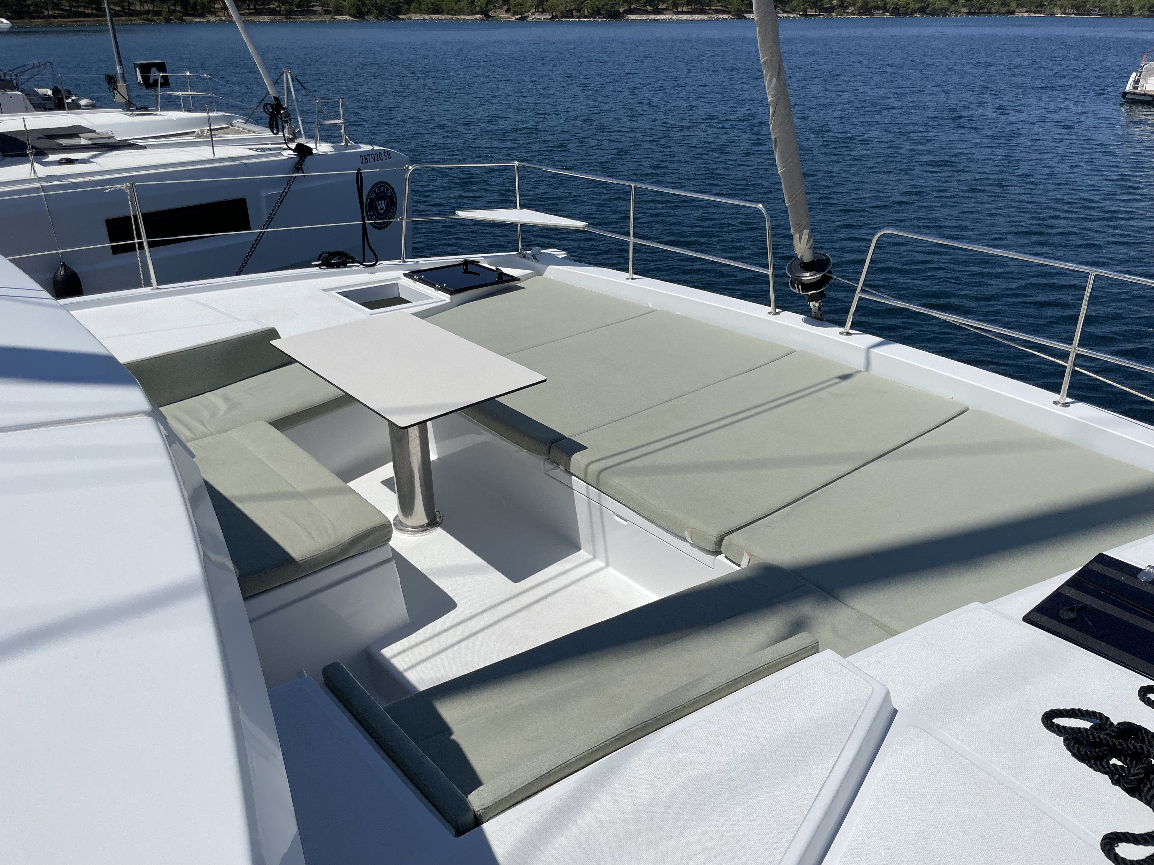 Bali 4.2, Jackpot | Yacht Charter Croatia
