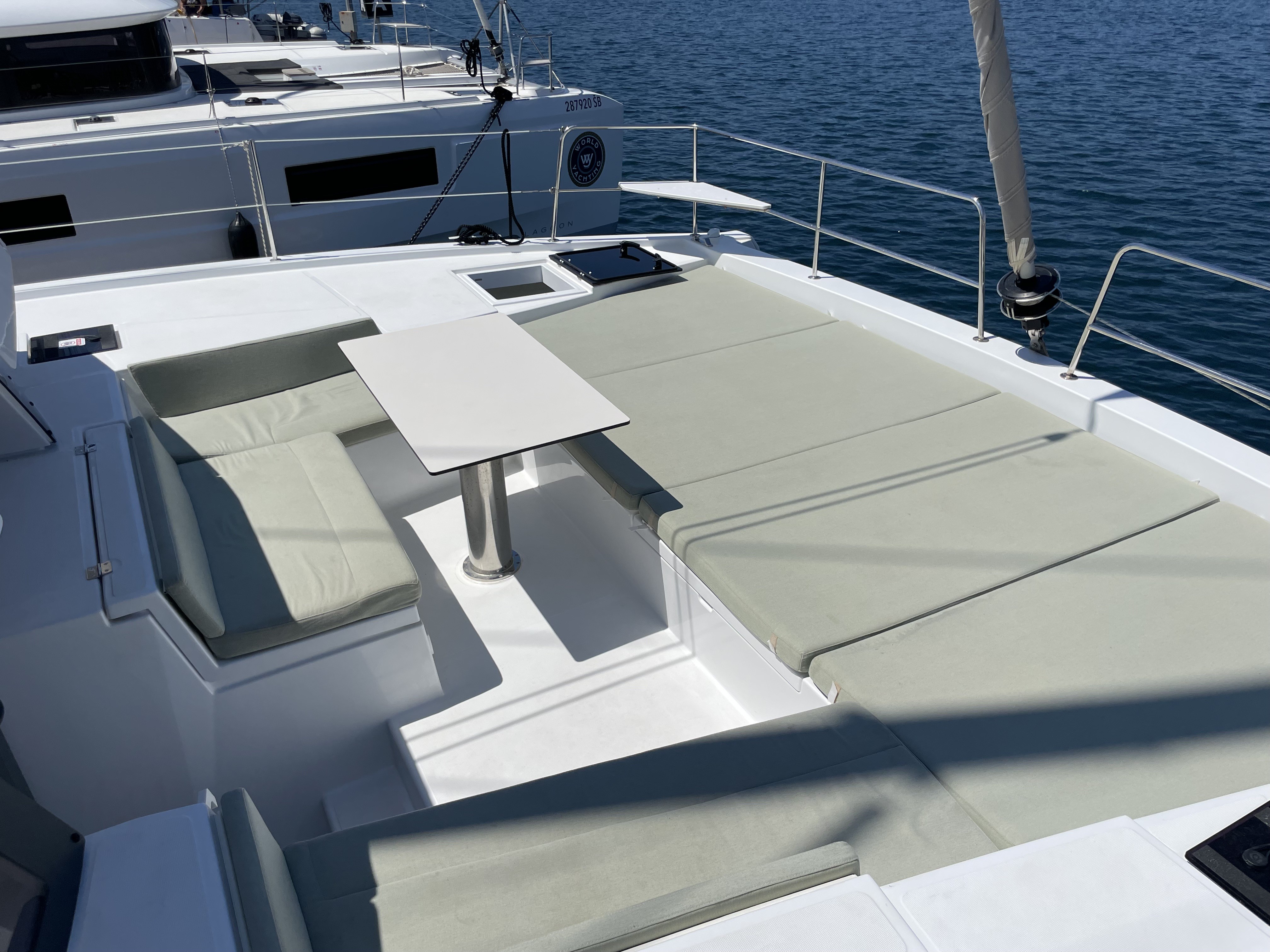 Bali 4.2, Jackpot | Yacht Charter Croatia