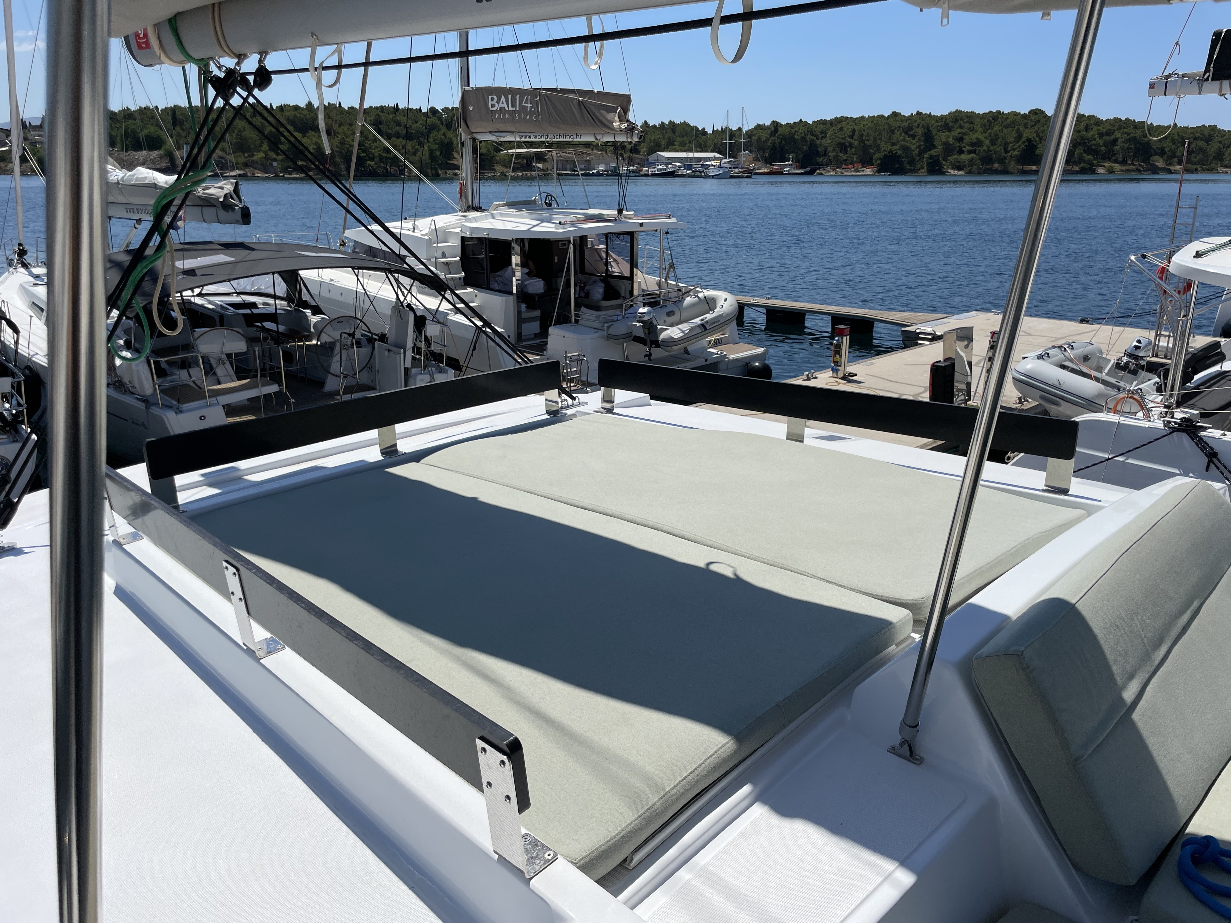 Bali 4.2, Jackpot | Yacht Charter Croatia
