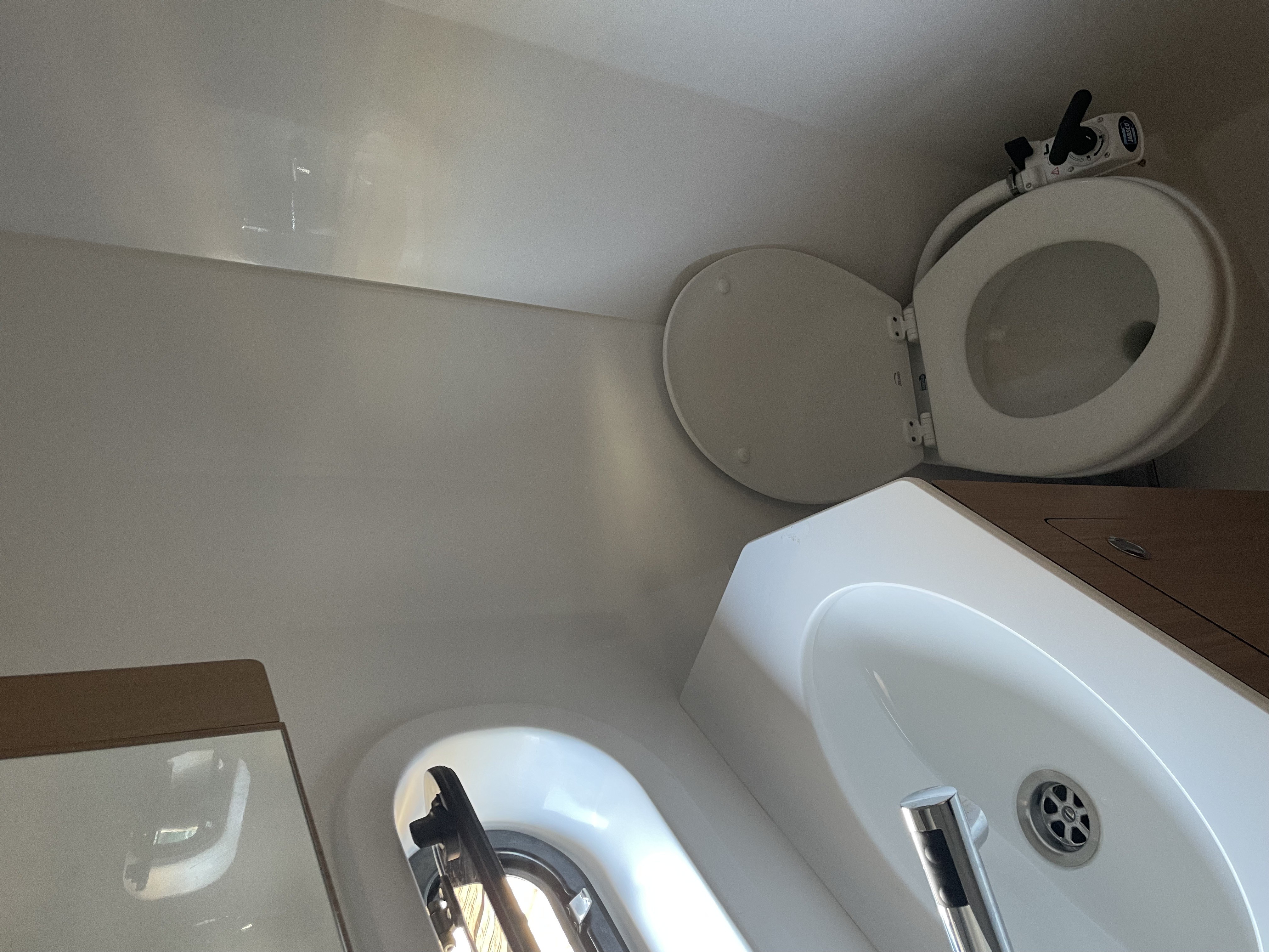 Bali 4.2, Jackpot | Yacht Charter Croatia