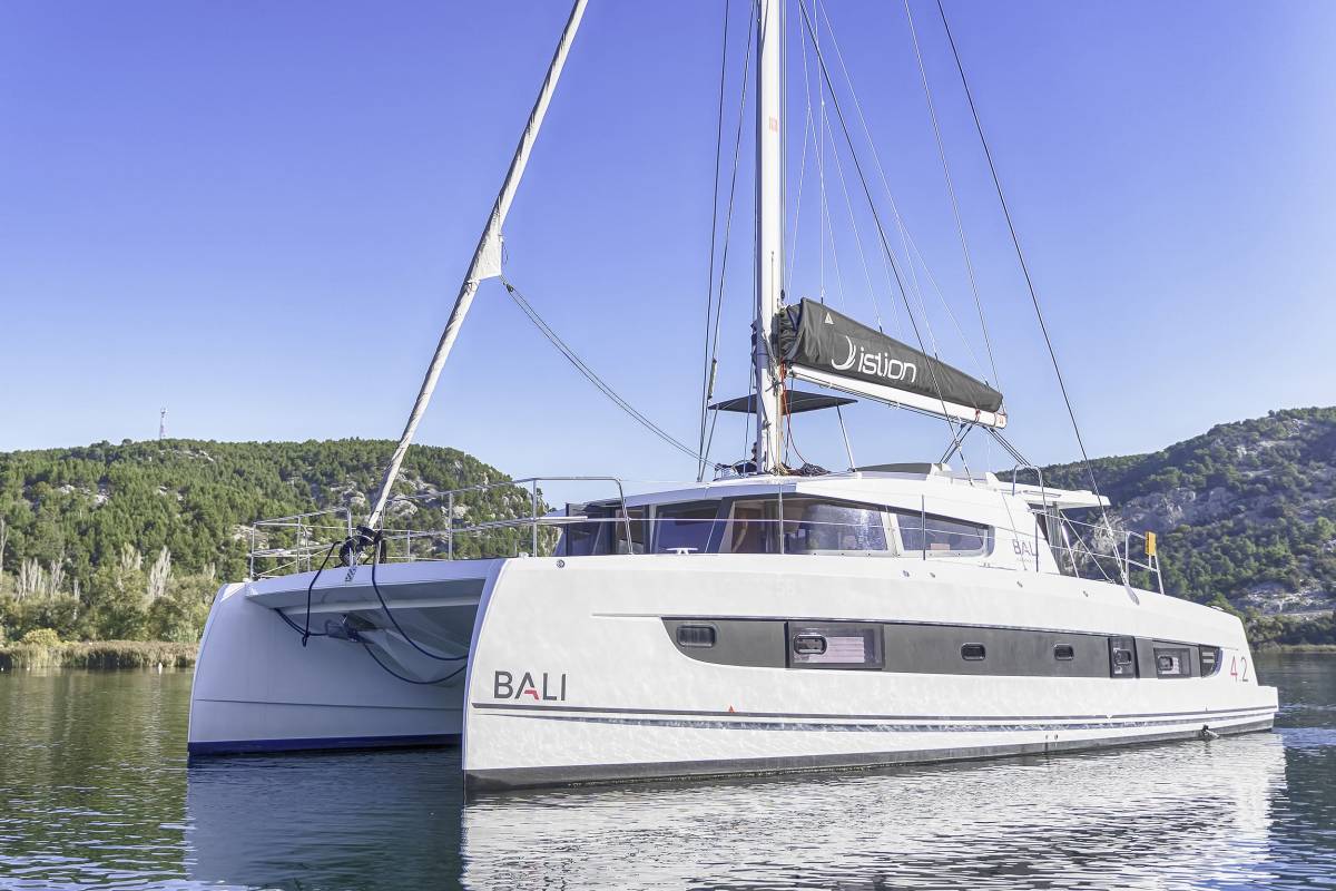 Bali 4.2, First Feeling | Yacht Charter Croatia