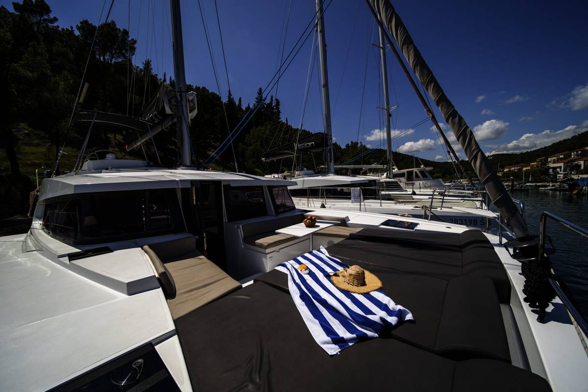 Bali 4.2, First Feeling | Yacht Charter Croatia