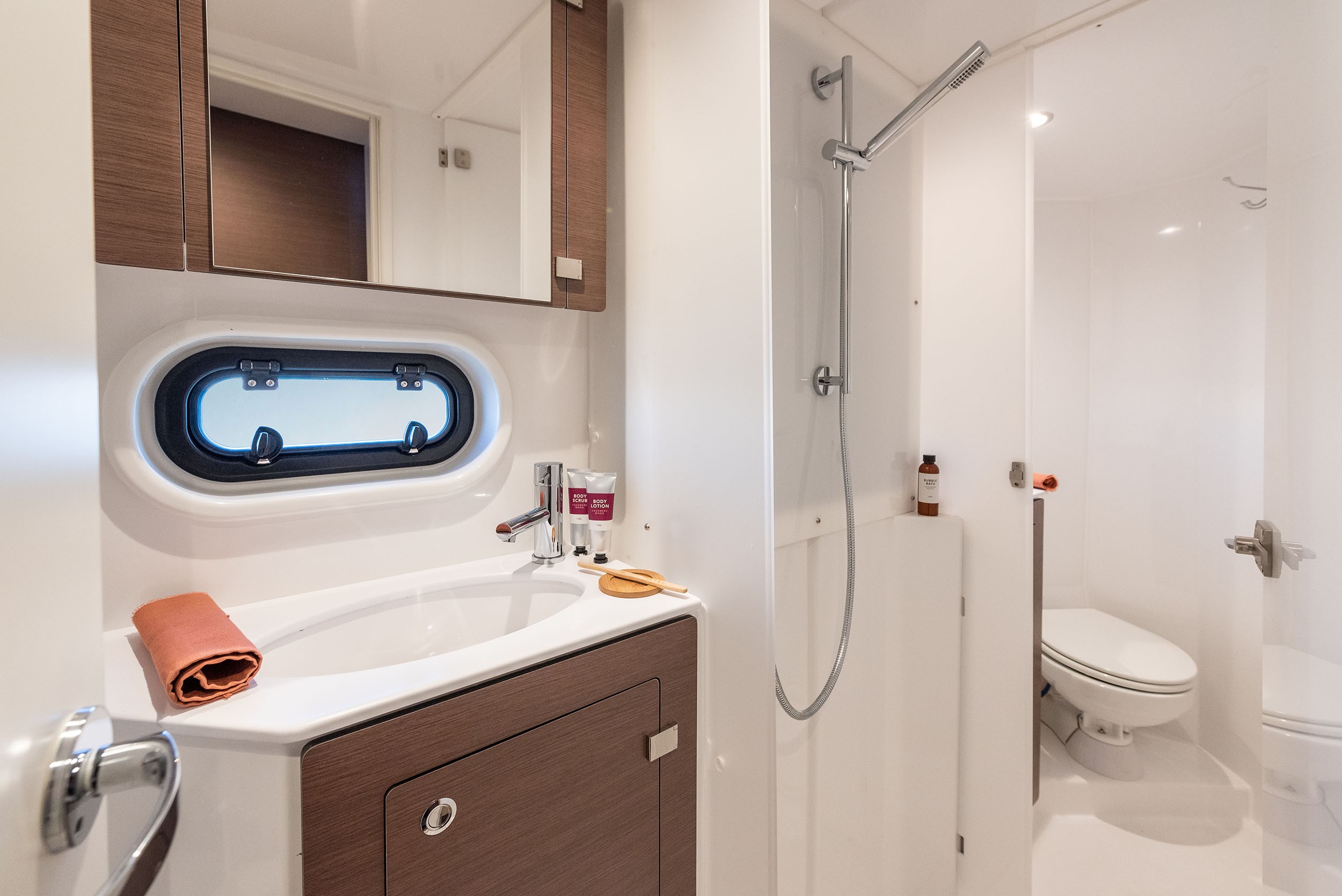 Bali 4.2, First Feeling | Yacht Charter Croatia