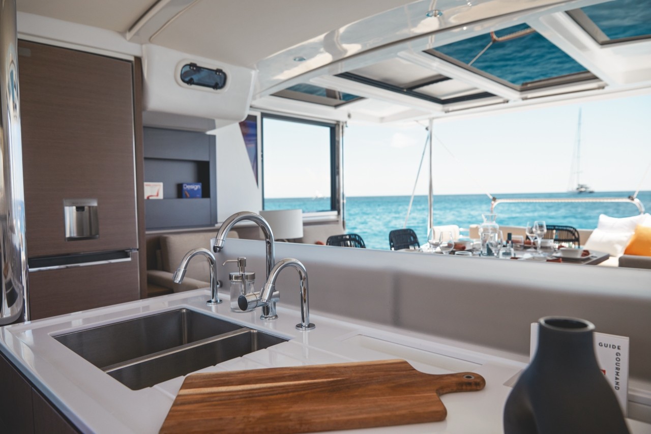 Bali 4.2, Merlot | Yachtcharter Kroatien
