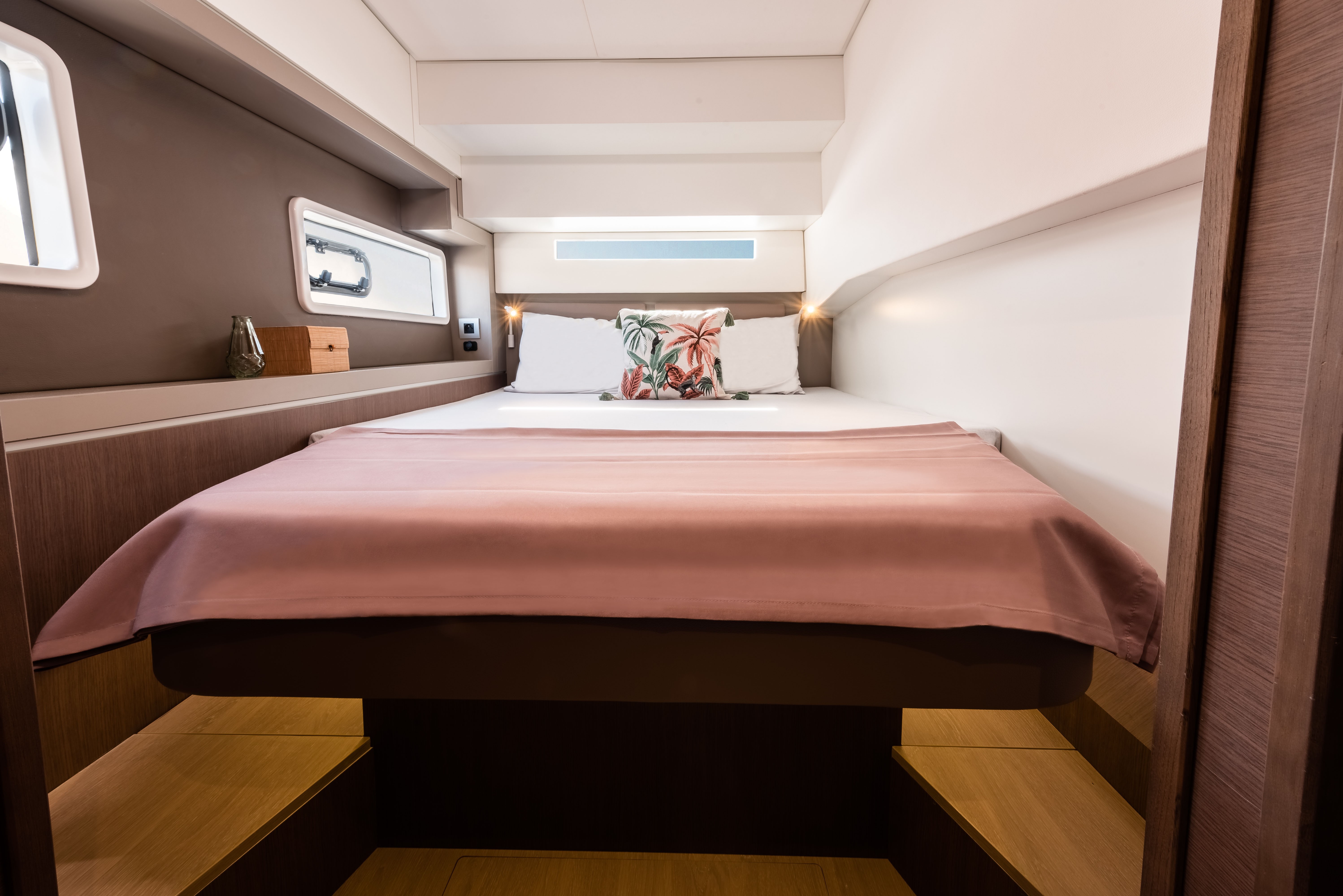 Bali 4.2, Merlot | Yachtcharter Kroatien