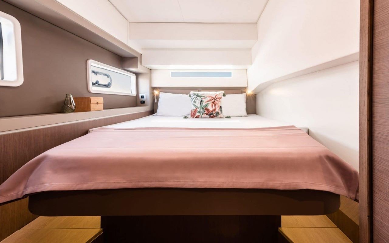 Bali 4.2, TAMARA GRACE II | Yacht Charter Croatia