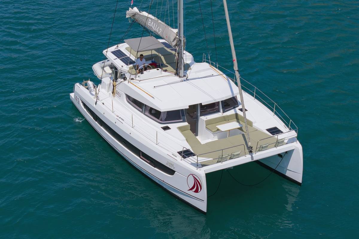 Bali 4.2, Chèrie | Yacht Charter Croatia
