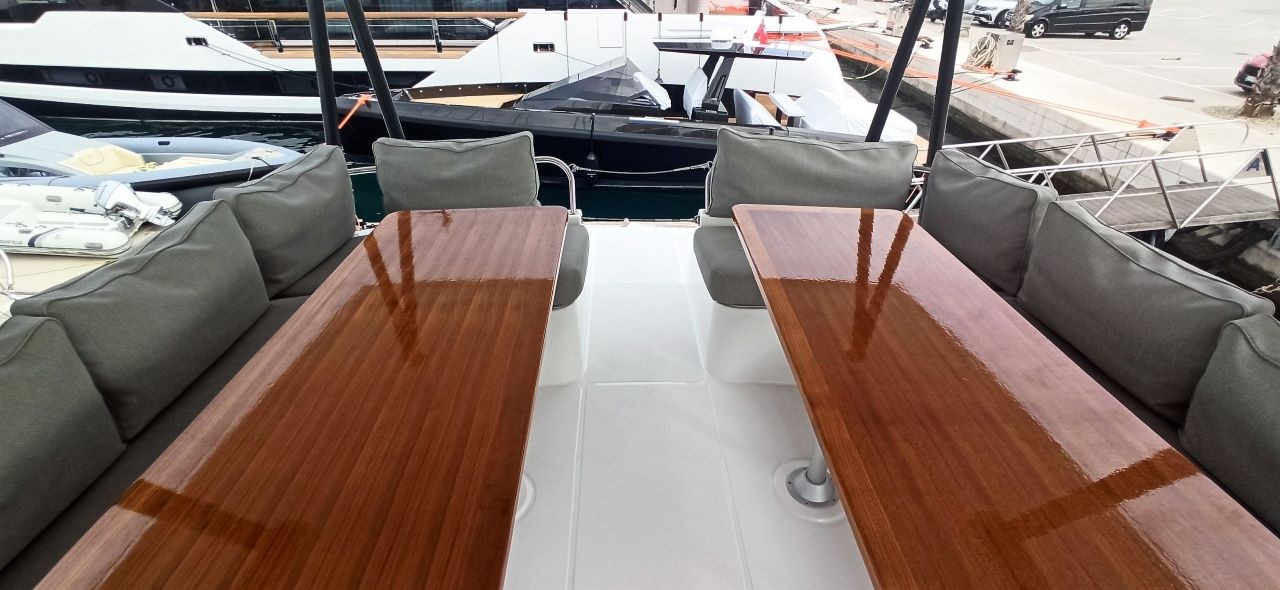 Bali 4.3 MY, Adventure | Noleggio di Yacht Croazia