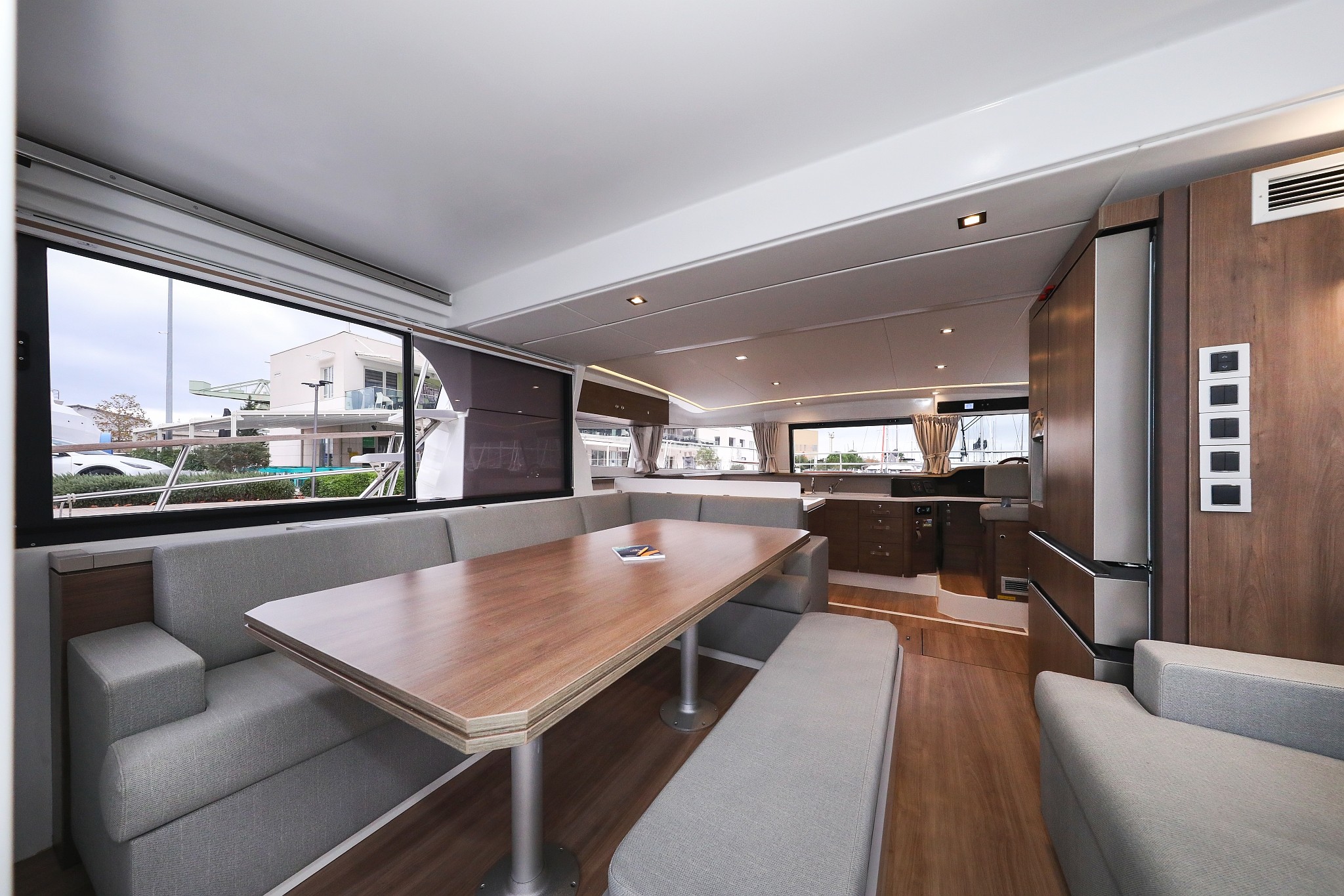 Bali 4.3 MY, Adventure | Noleggio di Yacht Croazia