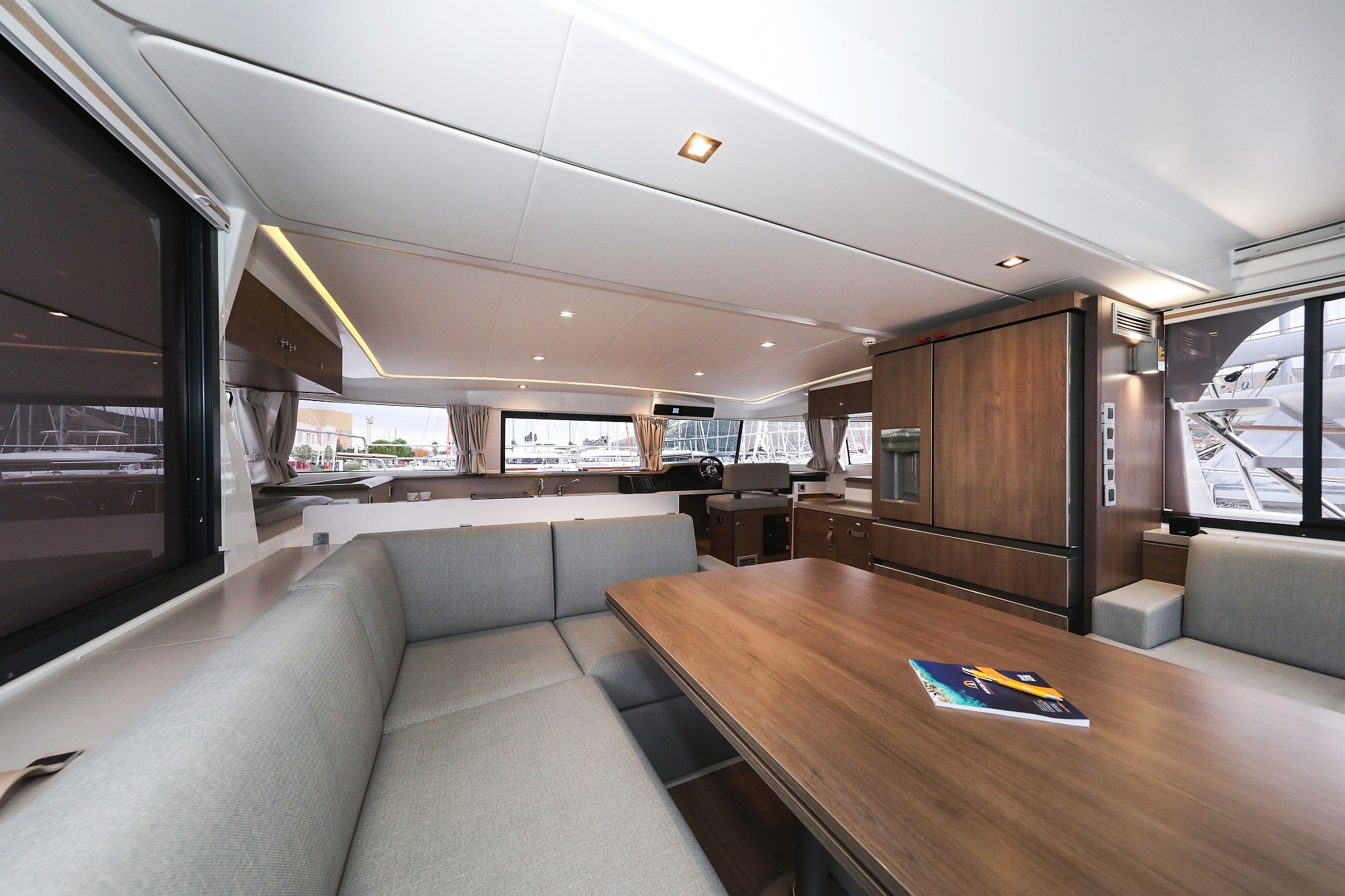 Bali 4.3 MY, Adventure | Noleggio di Yacht Croazia