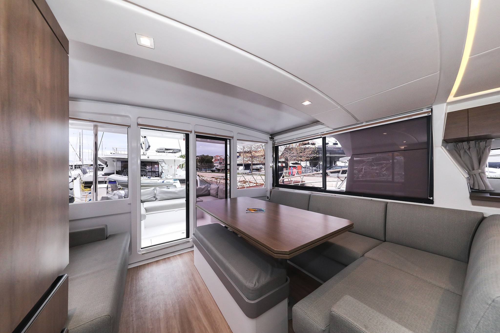 Bali 4.3 MY, Adventure | Noleggio di Yacht Croazia