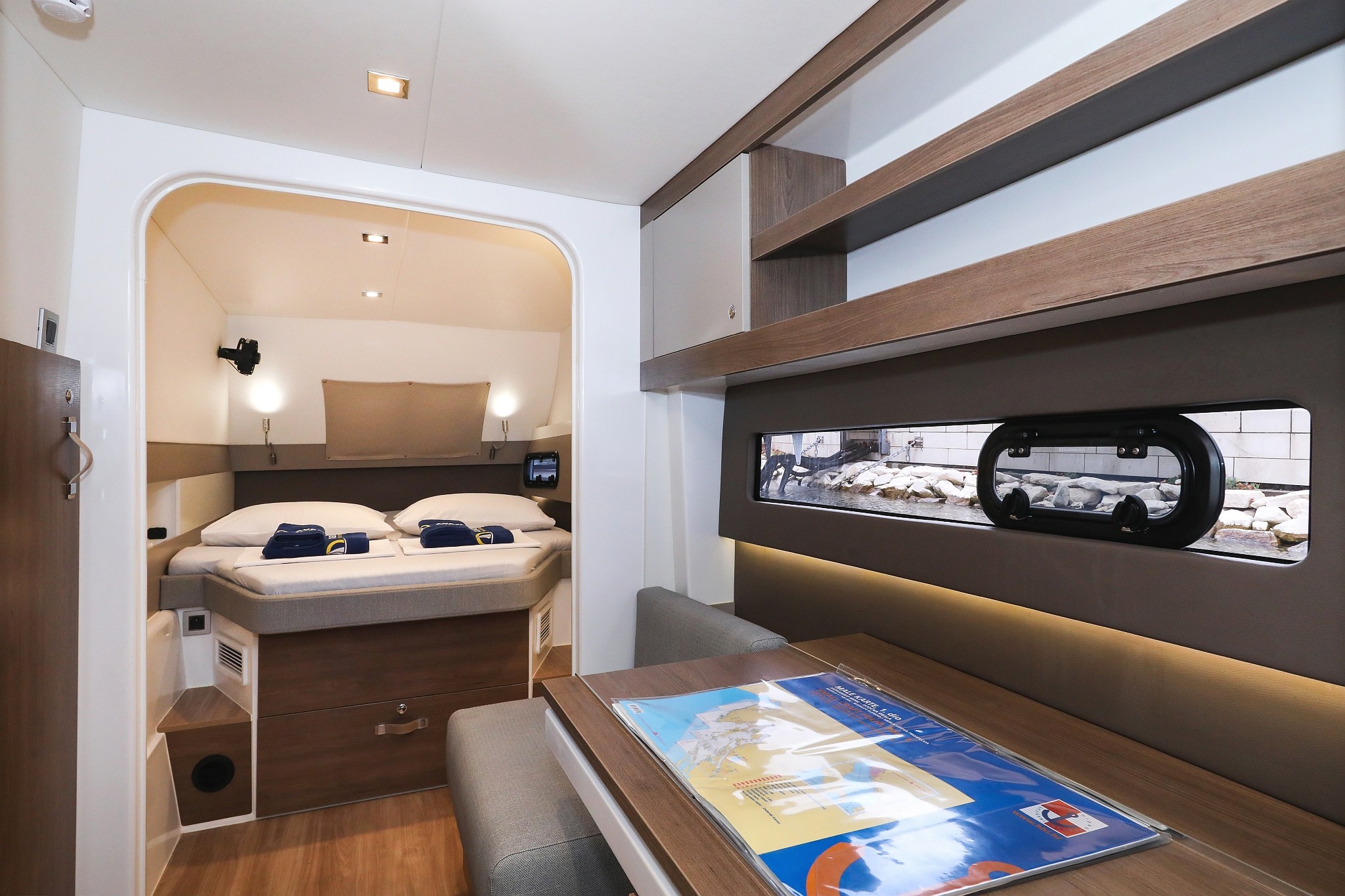 Bali 4.3 MY, Adventure | Noleggio di Yacht Croazia