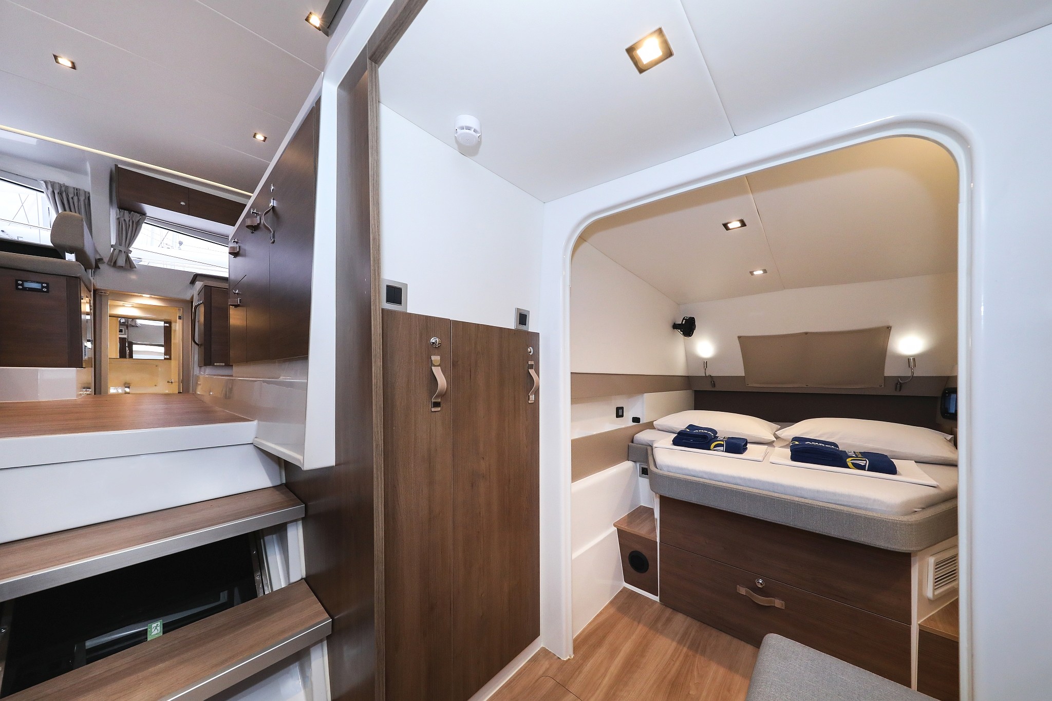 Bali 4.3 MY, Adventure | Noleggio di Yacht Croazia