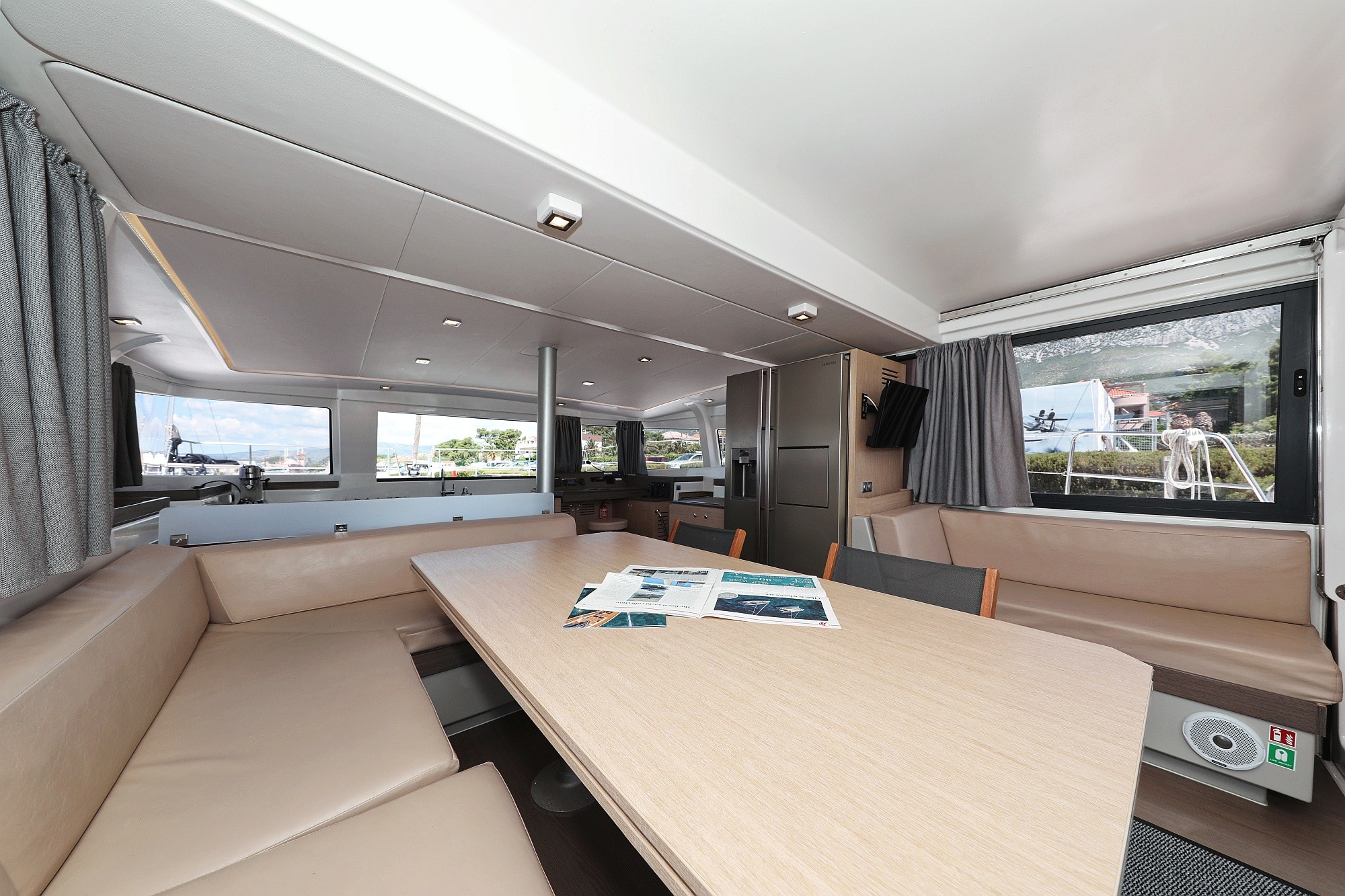 Bali 4.3, Summer Loft | Yacht Charter Croatia