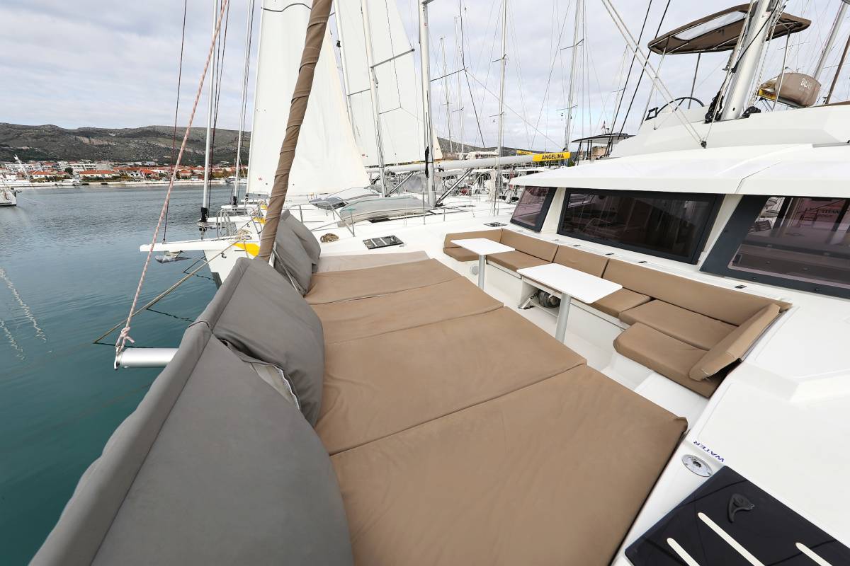 Bali 4.3, Tisia | Noleggio di Yacht Croazia