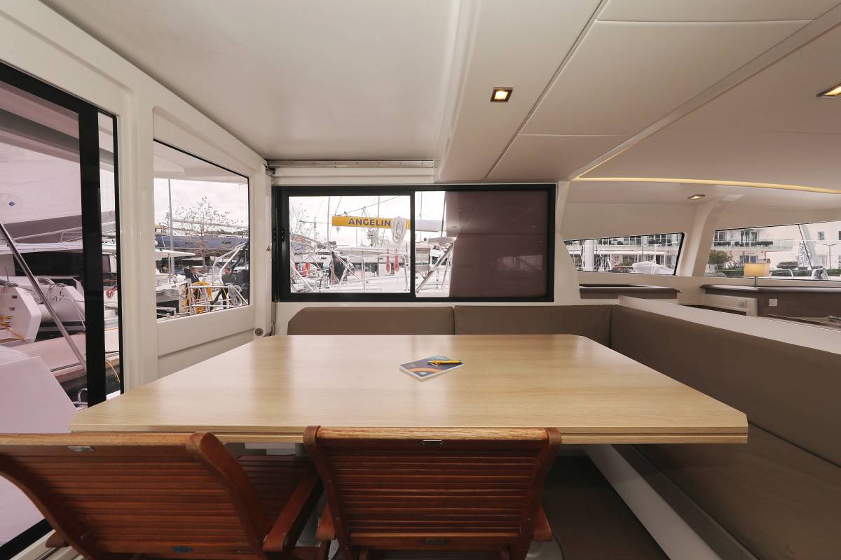 Bali 4.3, Tisia | Noleggio di Yacht Croazia