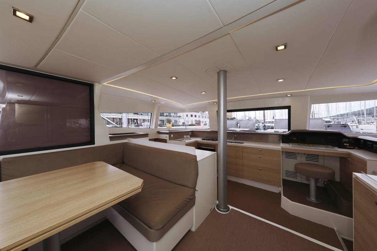 Bali 4.3, Tisia | Noleggio di Yacht Croazia