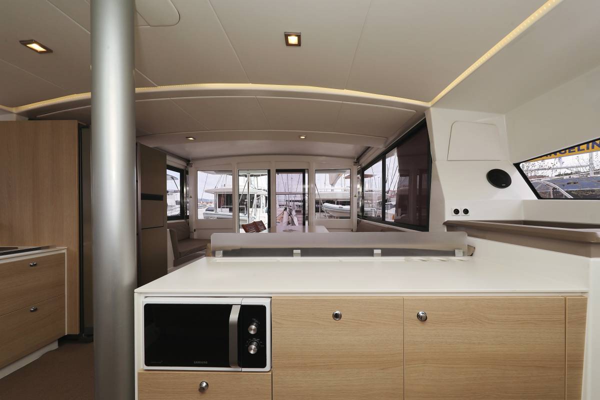 Bali 4.3, Tisia | Noleggio di Yacht Croazia