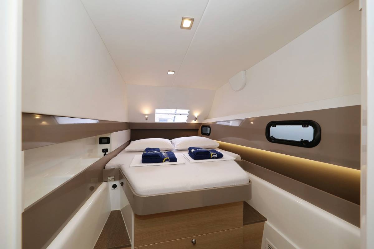 Bali 4.3, Tisia | Noleggio di Yacht Croazia