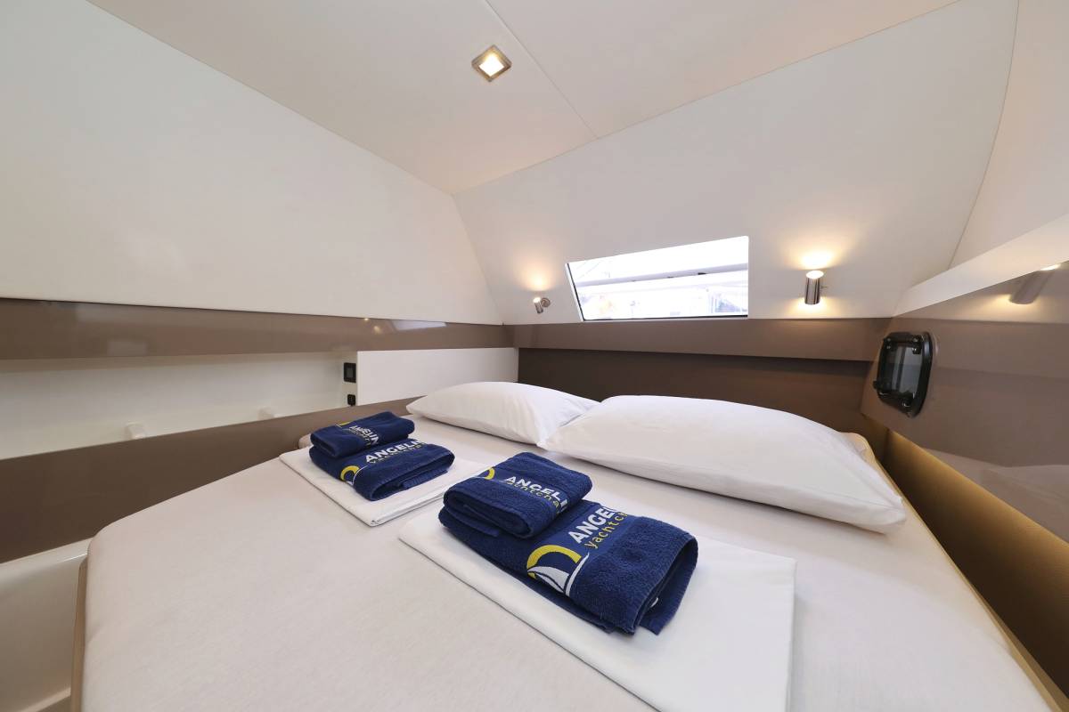 Bali 4.3, Tisia | Noleggio di Yacht Croazia