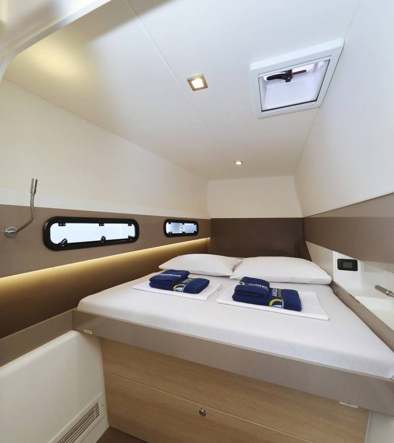 Bali 4.3, Tisia | Noleggio di Yacht Croazia