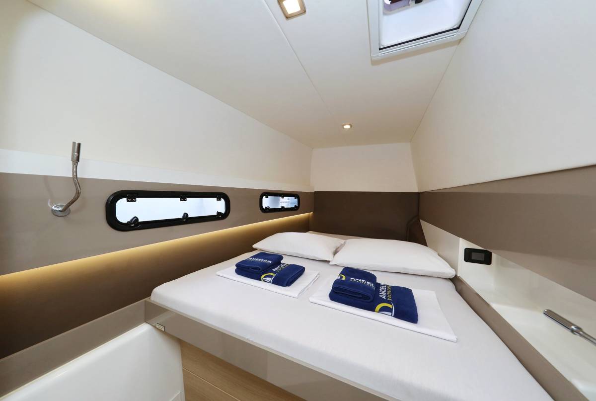 Bali 4.3, Tisia | Noleggio di Yacht Croazia