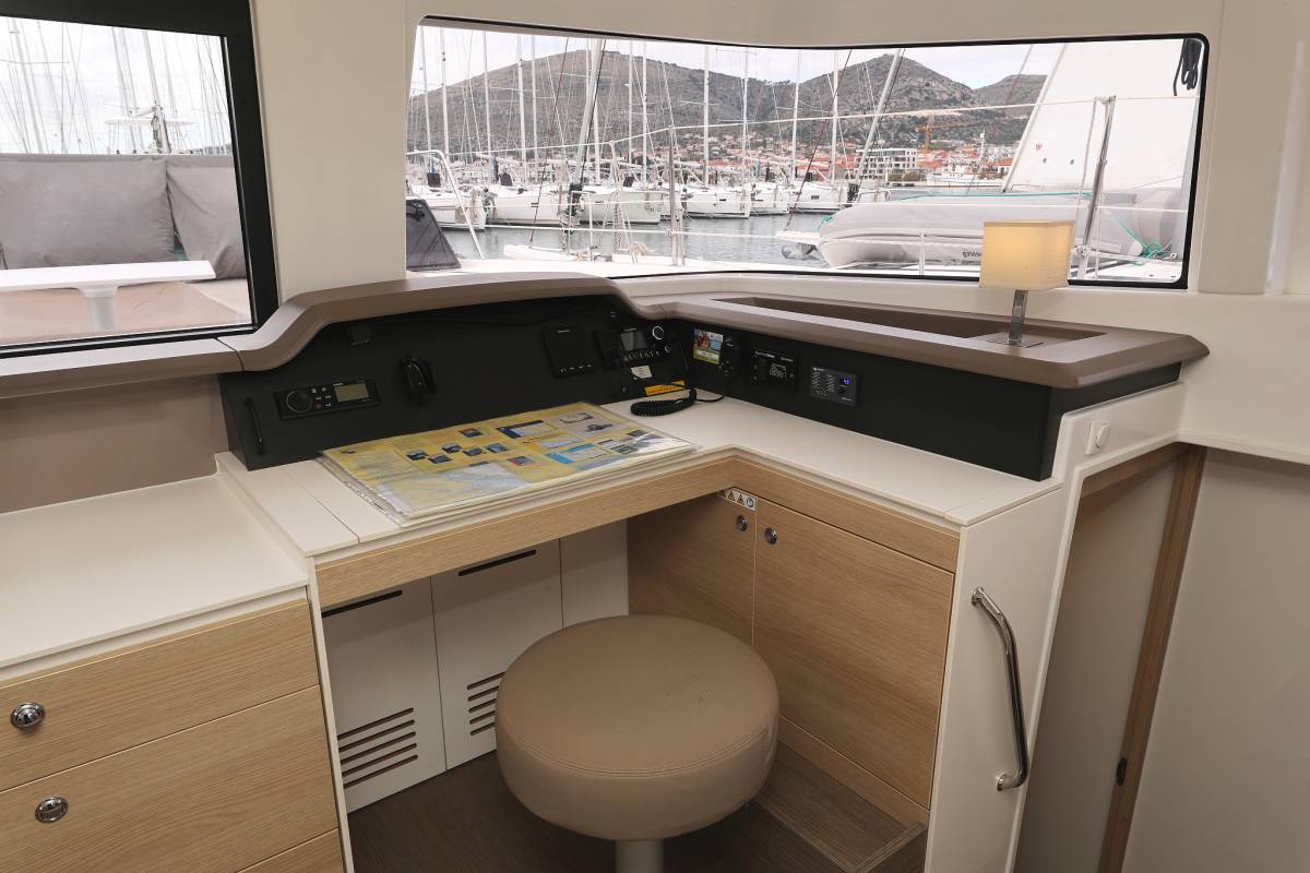 Bali 4.3, Tisia | Noleggio di Yacht Croazia