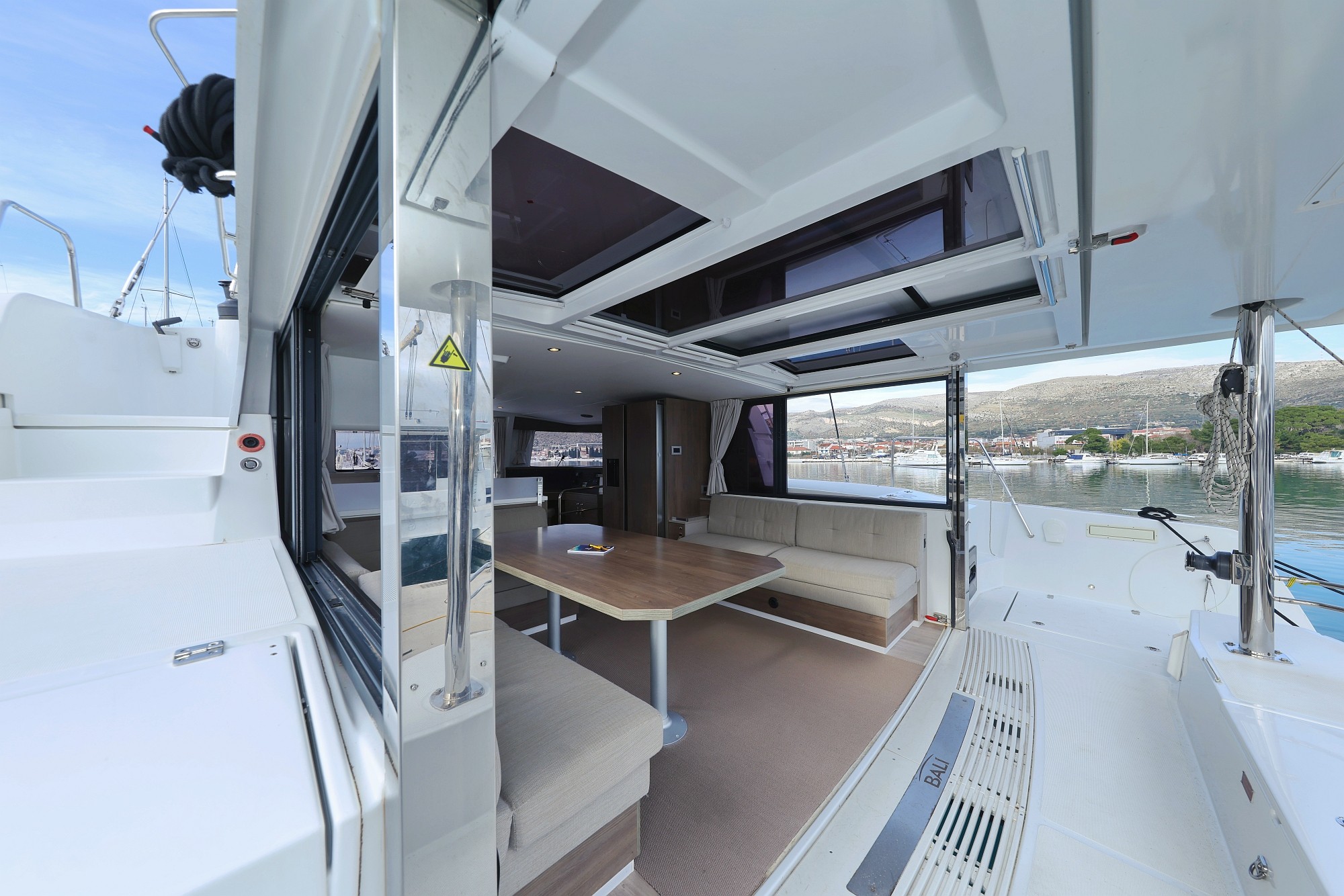 Bali 4.4, James Webb | Yacht Charter Croatia