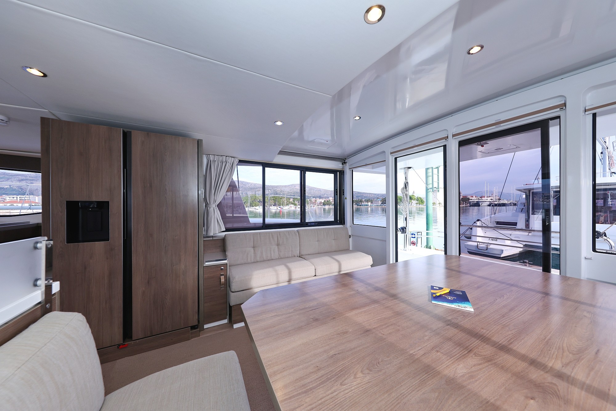 Bali 4.4, James Webb | Yacht Charter Croatia
