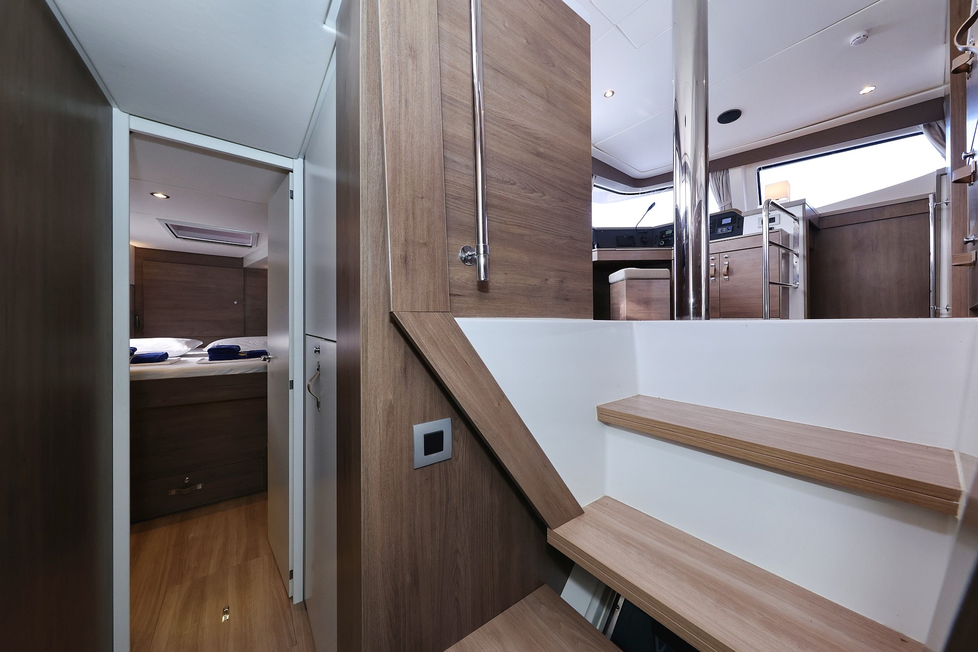 Bali 4.4, James Webb | Yacht Charter Croatia