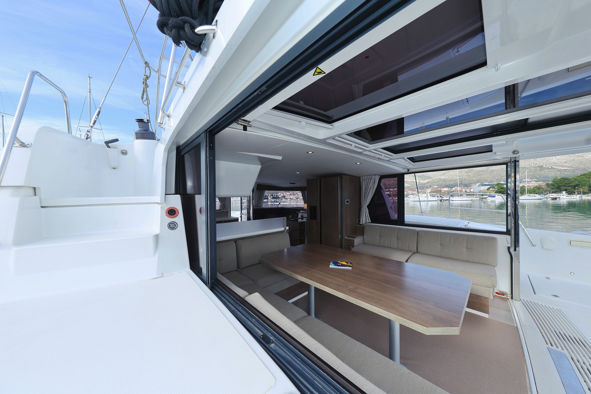 Bali 4.4, James Webb | Yacht Charter Croatia