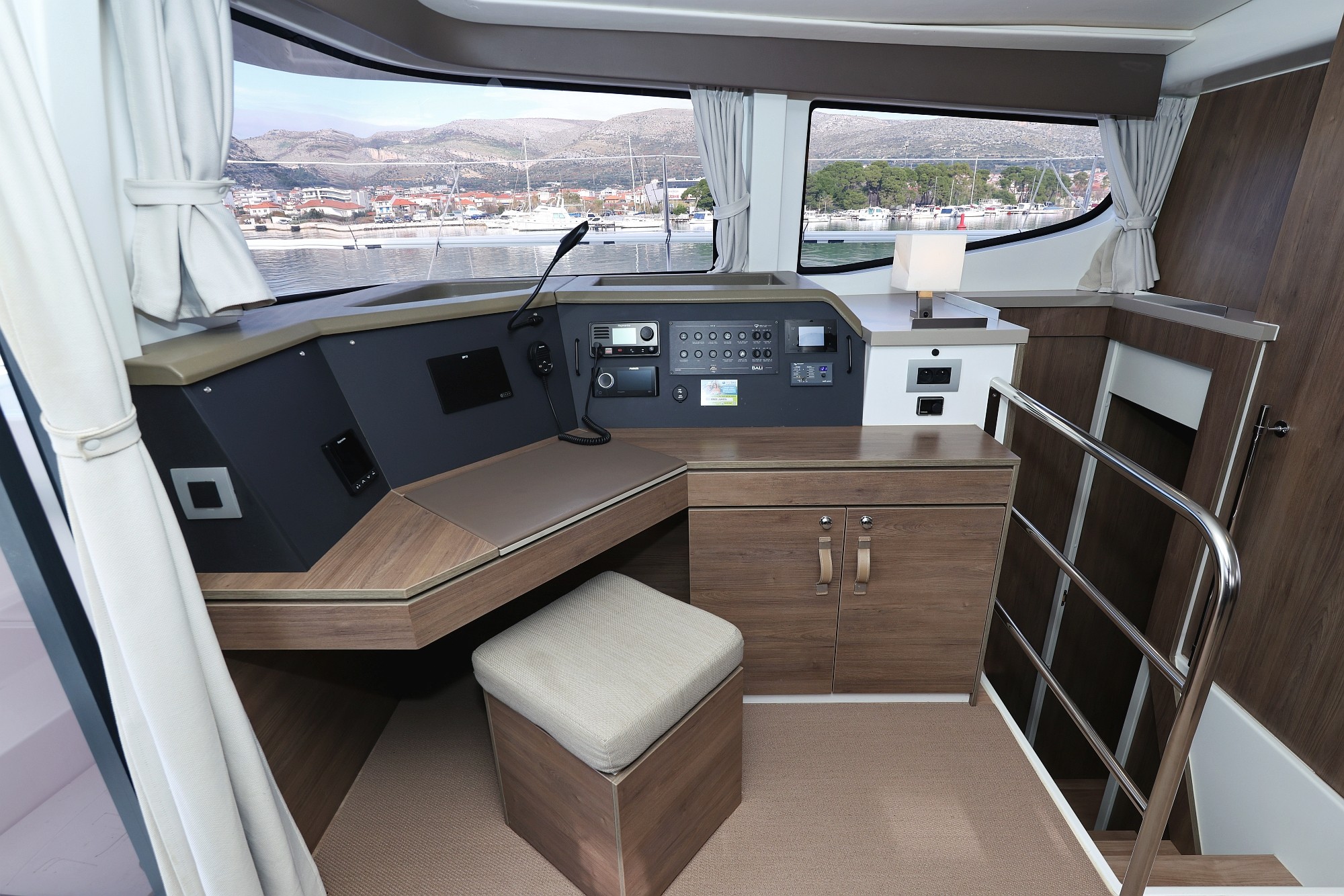 Bali 4.4, James Webb | Yacht Charter Croatia