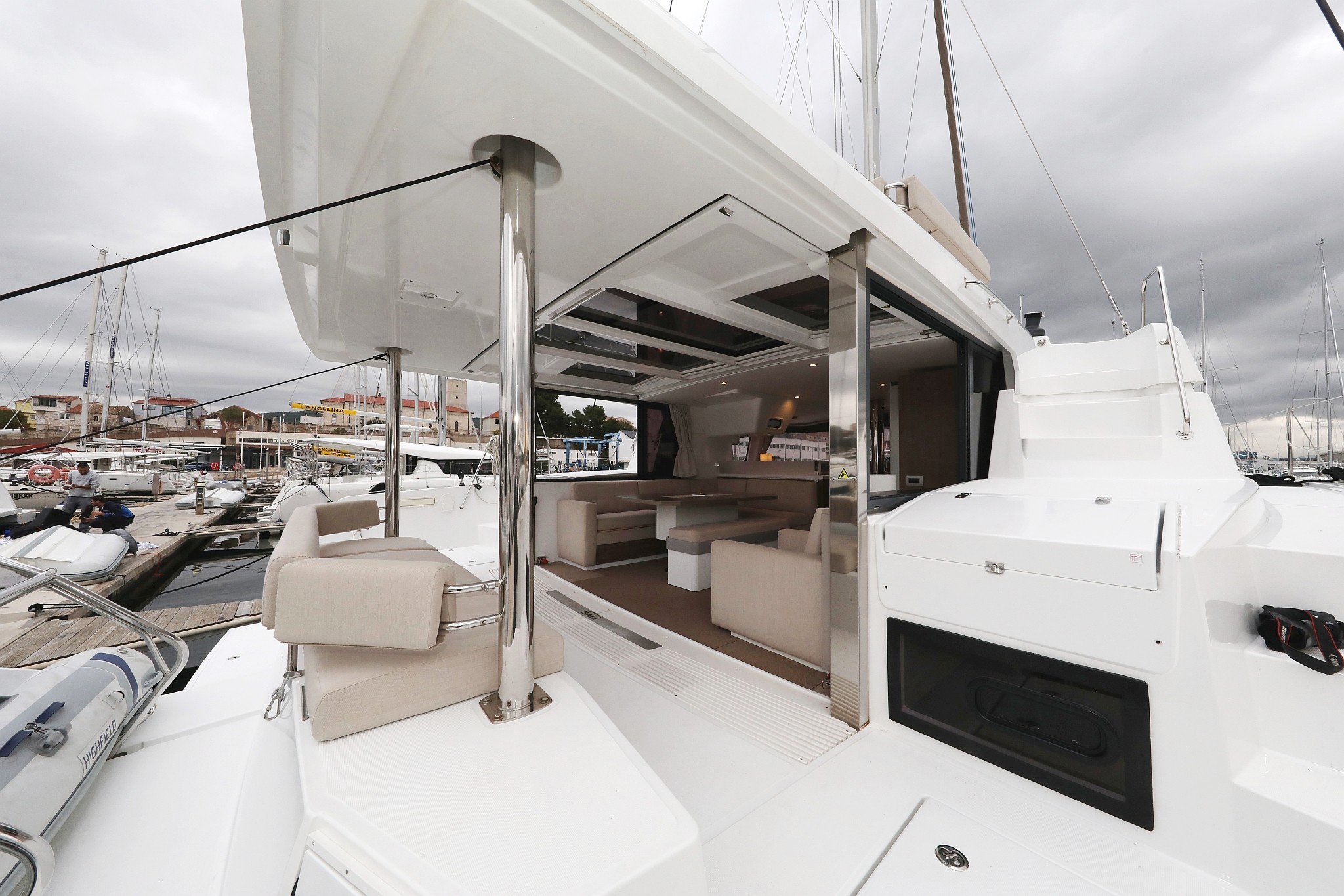 Bali 4.4, Apollo | Yacht Charter Croatia