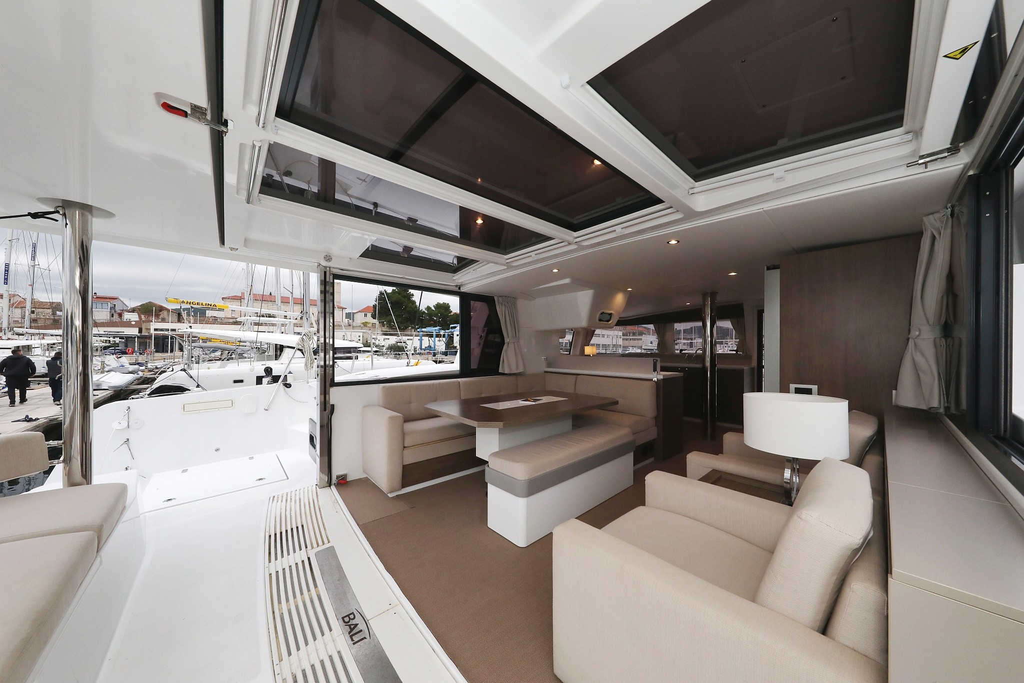 Bali 4.4, Apollo | Yacht Charter Croatia