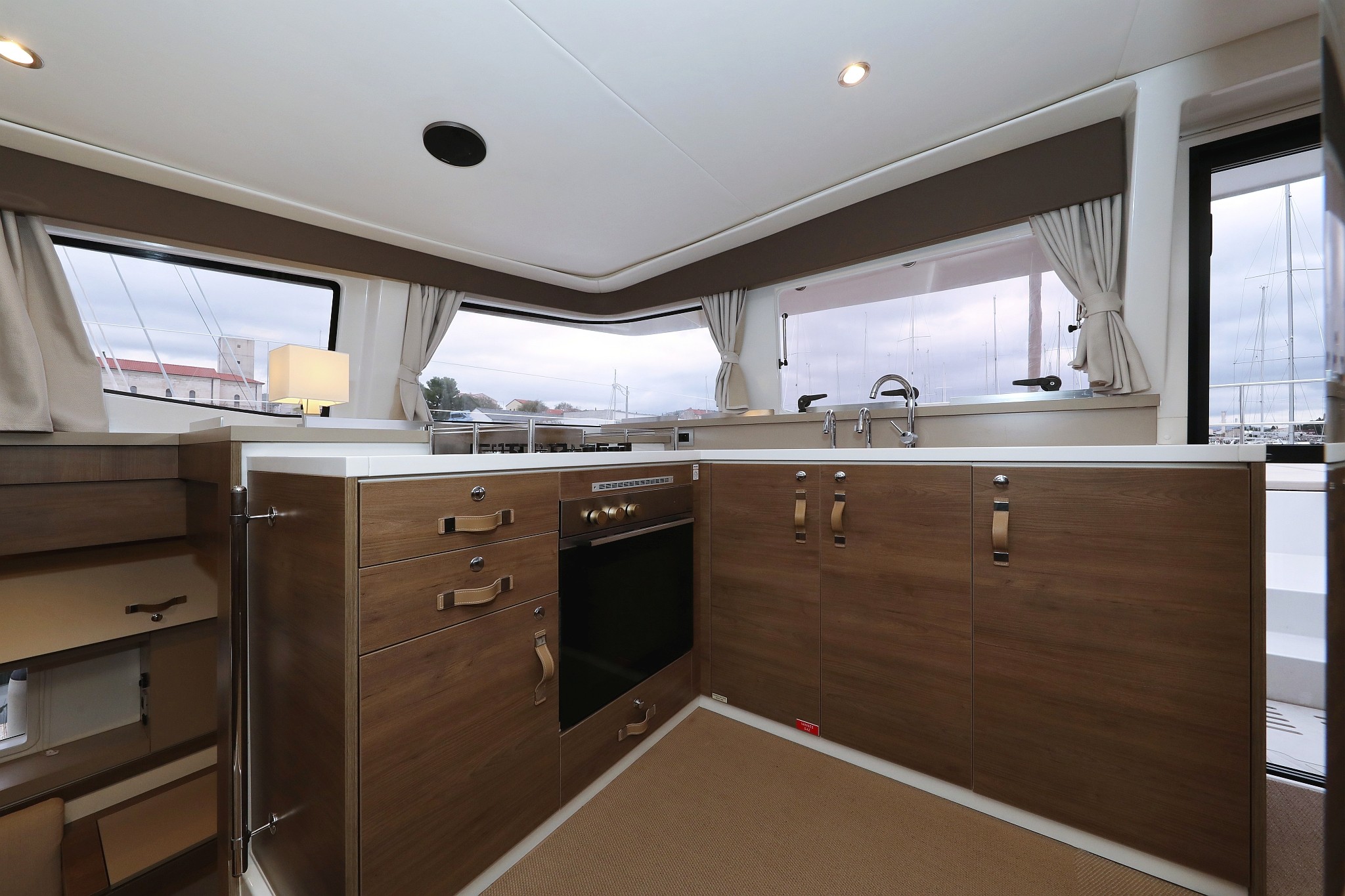 Bali 4.4, Apollo | Yacht Charter Croatia